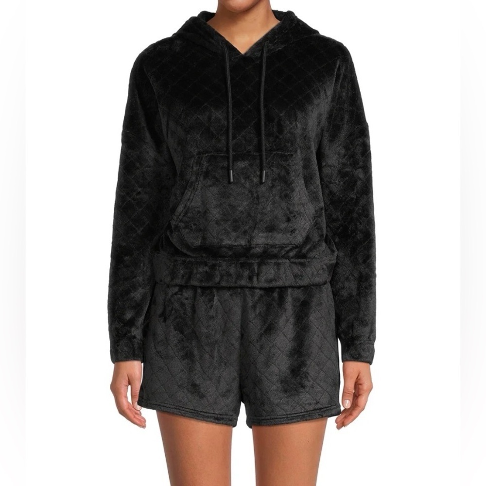 No boundaries juniors diamond quilted faux fur  hoodie shorts set size small 3-5